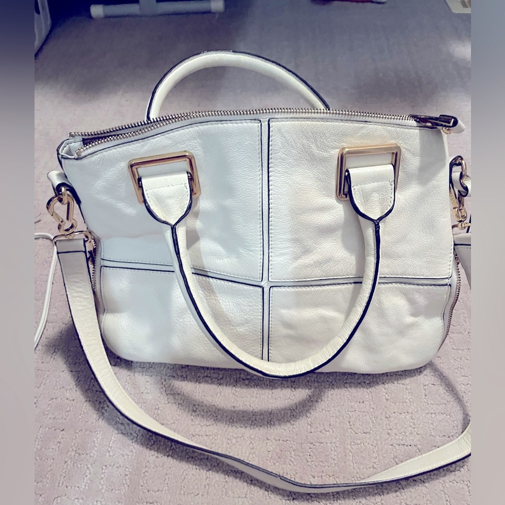 Vince Camuto purse